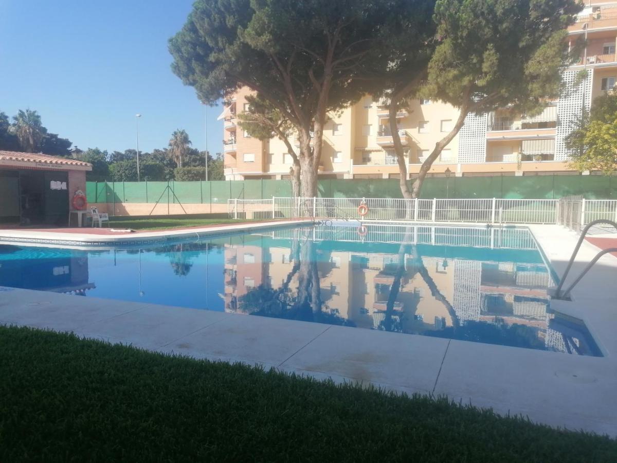 Ferienwohnung Piso Familiar Con Piscina Y Aparcamiento En Torre Del Mar - Edificio Ronda I Exterior foto
